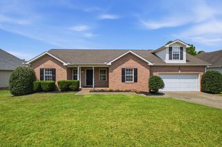 106 Cambridge Dr, Gallatin, TN 37066
