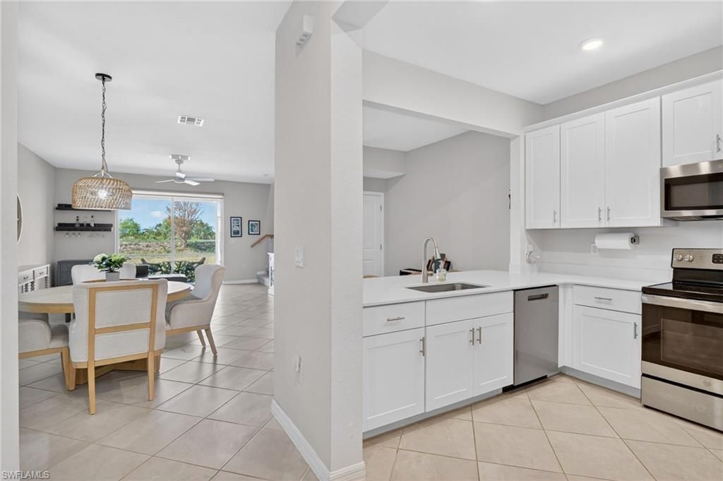 2821 Citrus ST, NAPLES, FL 34120 — photo 3