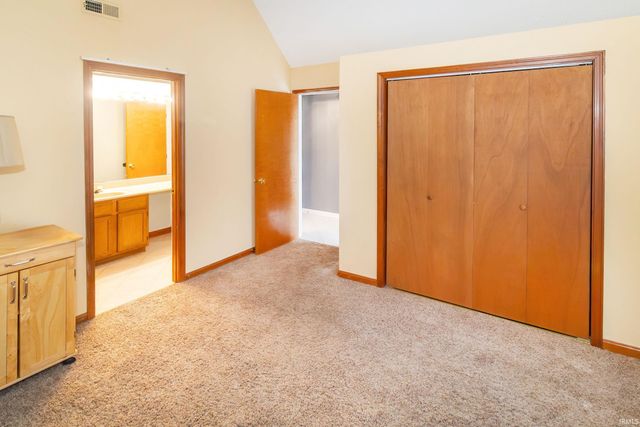 5866 Jeffrey Lane, Newburgh, IN 47630