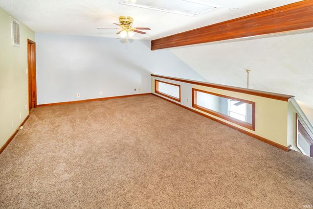 5866 Jeffrey Lane, Newburgh, IN 47630