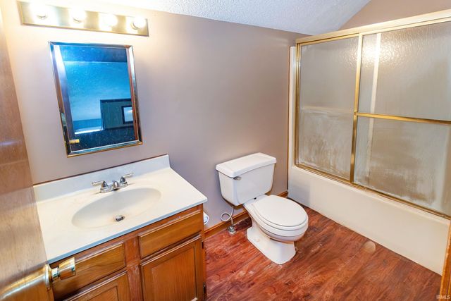 5866 Jeffrey Lane, Newburgh, IN 47630