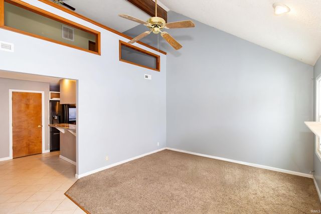 5866 Jeffrey Lane, Newburgh, IN 47630