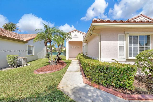 358 SW 163rd Ave 358, Pembroke Pines, FL 33027