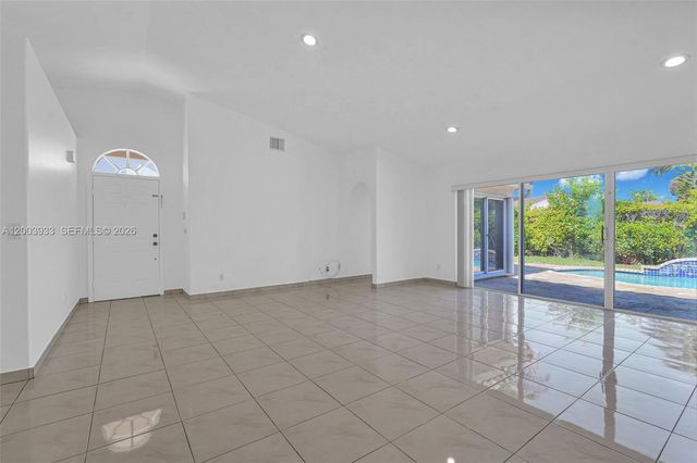 358 SW 163rd Ave 358, Pembroke Pines, FL 33027