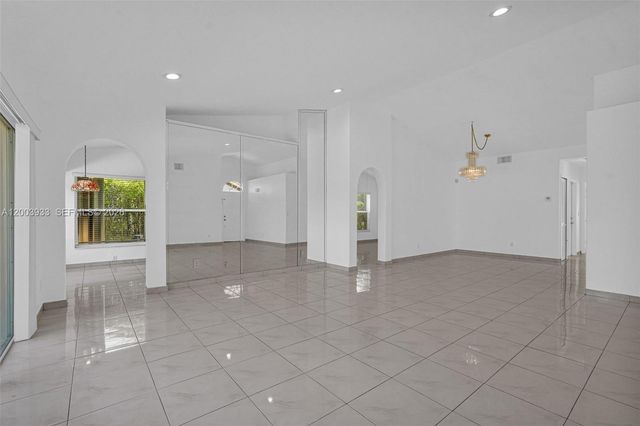 358 SW 163rd Ave 358, Pembroke Pines, FL 33027