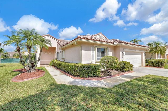 358 SW 163rd Ave 358, Pembroke Pines, FL 33027