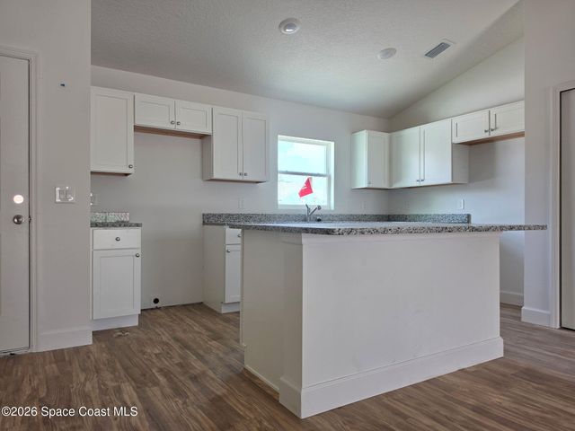 1156 Kareena Street NW, Palm Bay, FL 32907