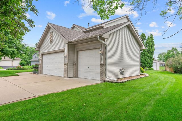 3901 Foxglove Court N, Brooklyn Park, MN 55443