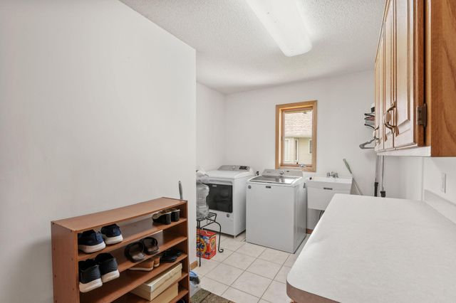 3901 Foxglove Court N, Brooklyn Park, MN 55443
