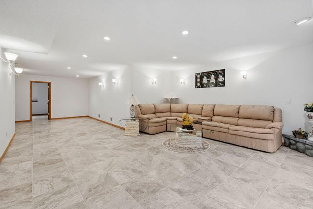 3901 Foxglove Court N, Brooklyn Park, MN 55443