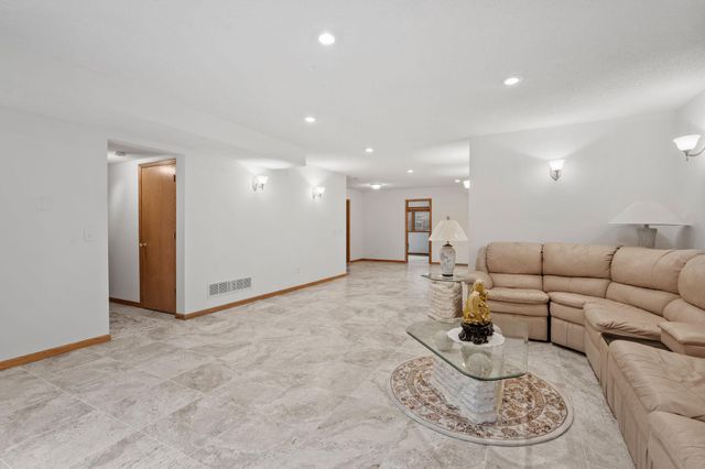 3901 Foxglove Court N, Brooklyn Park, MN 55443