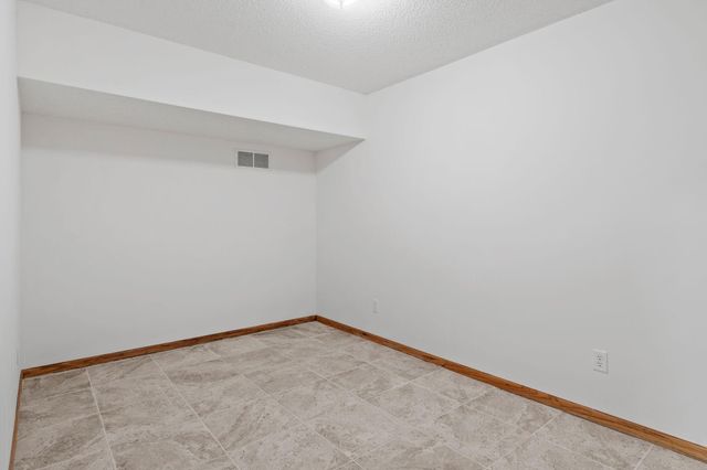 3901 Foxglove Court N, Brooklyn Park, MN 55443