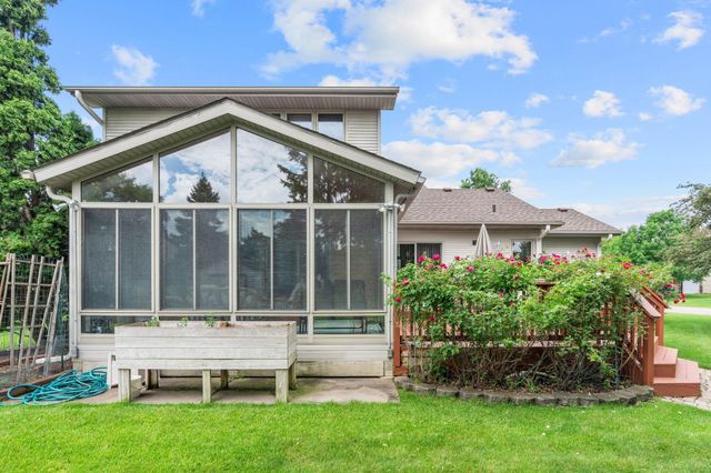 3901 Foxglove Court N, Brooklyn Park, MN 55443