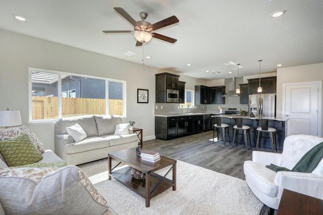 936 Norman Rd, Galt, CA 95632