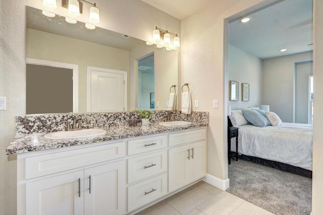 936 Norman Rd, Galt, CA 95632