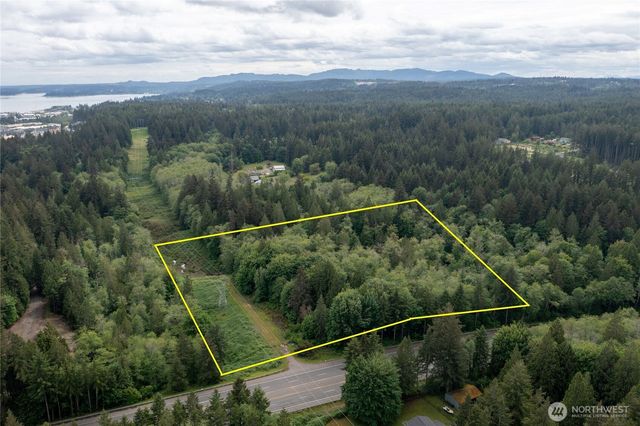 3761 NW Trigger Avenue NE, Silverdale, WA 98383