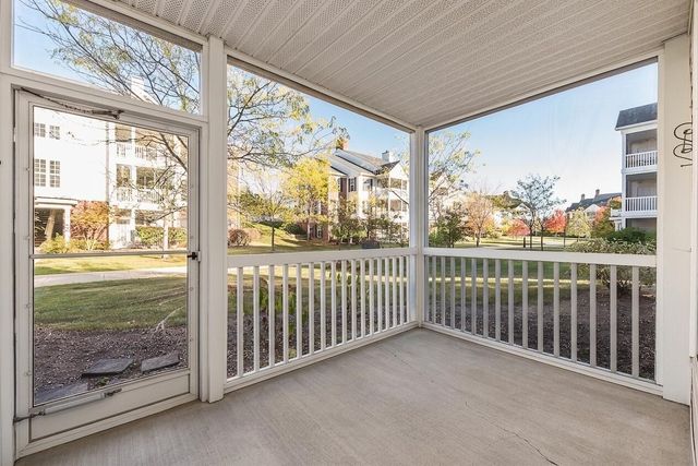 922 W Summerfield Glen Circle, Ann Arbor, MI 48103