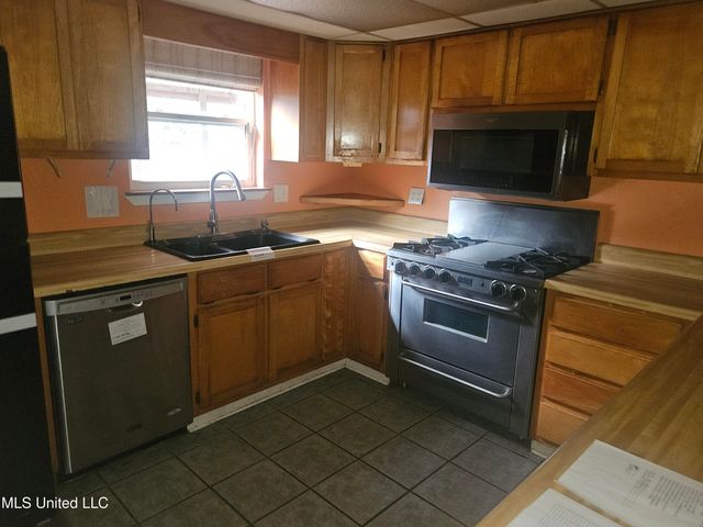 8520 Mermaid Avenue, Ocean Springs, MS 39564