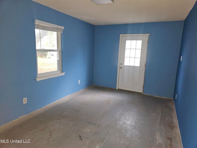 8520 Mermaid Avenue, Ocean Springs, MS 39564