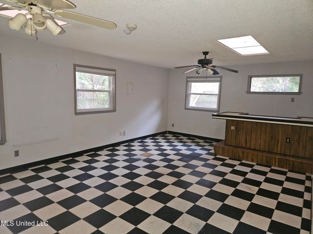 8520 Mermaid Avenue, Ocean Springs, MS 39564