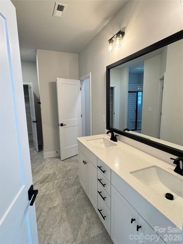 165 Swinford Drive 82, Salisbury, NC 28146