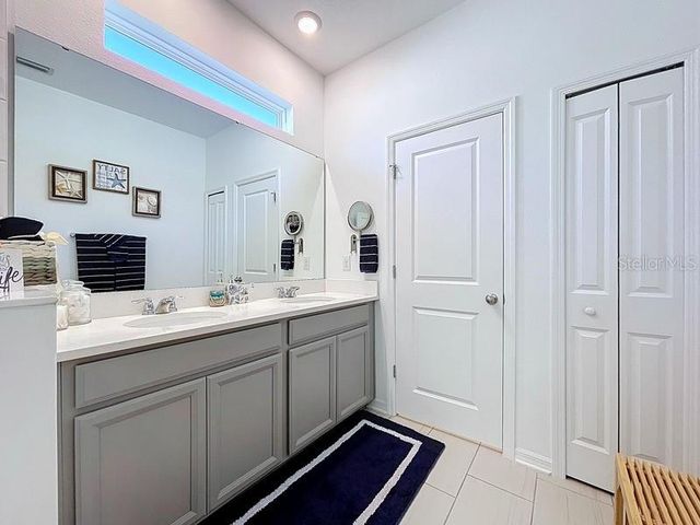 5415 LOS ROBLES COURT, Palmetto, FL 34221