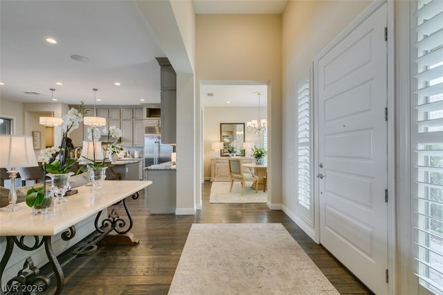 6842 Regency Crest Drive, Las Vegas, NV 89148
