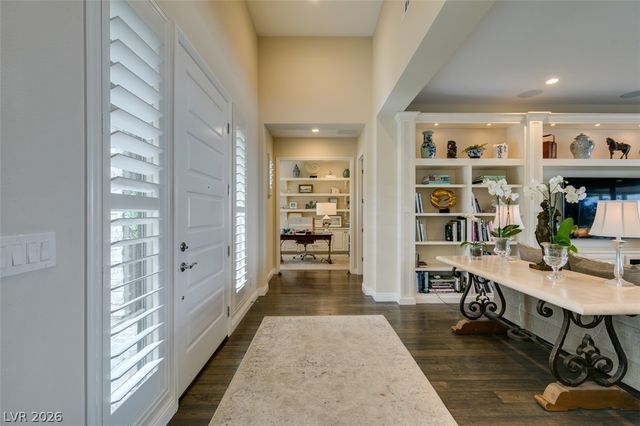 6842 Regency Crest Drive, Las Vegas, NV 89148