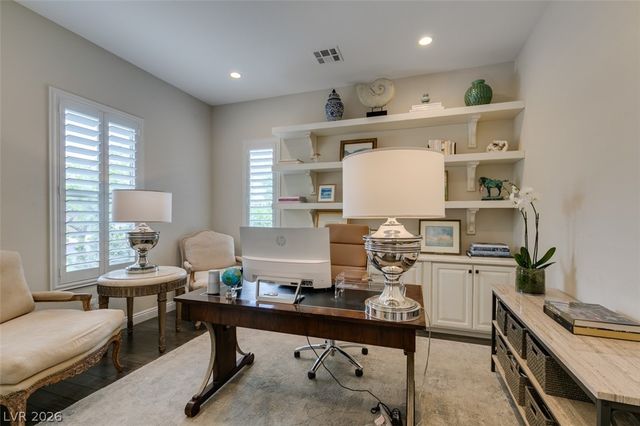 6842 Regency Crest Drive, Las Vegas, NV 89148