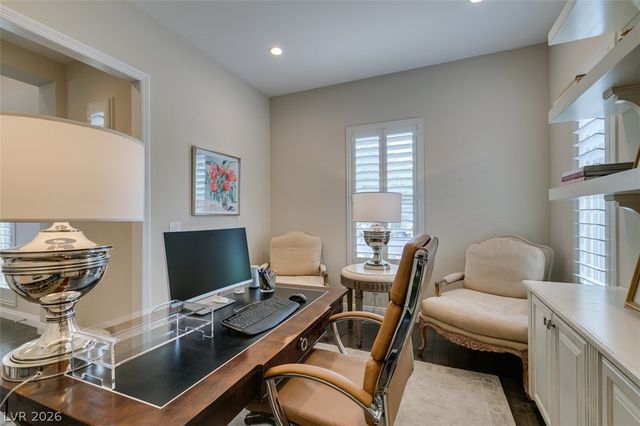 6842 Regency Crest Drive, Las Vegas, NV 89148