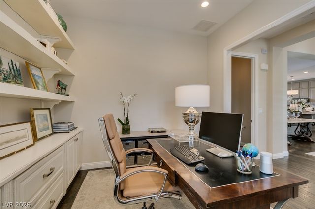 6842 Regency Crest Drive, Las Vegas, NV 89148