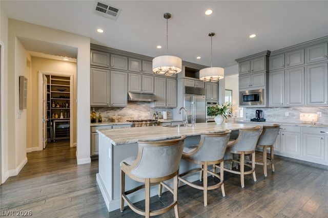 6842 Regency Crest Drive, Las Vegas, NV 89148