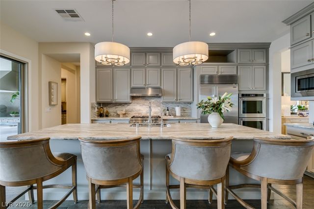 6842 Regency Crest Drive, Las Vegas, NV 89148