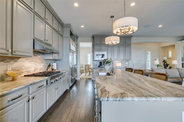 6842 Regency Crest Drive, Las Vegas, NV 89148