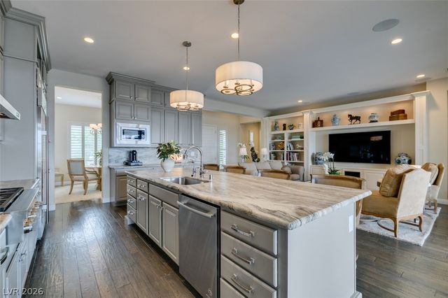 6842 Regency Crest Drive, Las Vegas, NV 89148