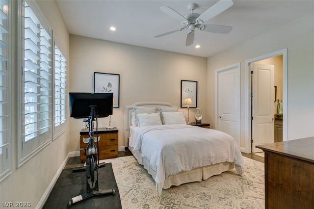 6842 Regency Crest Drive, Las Vegas, NV 89148