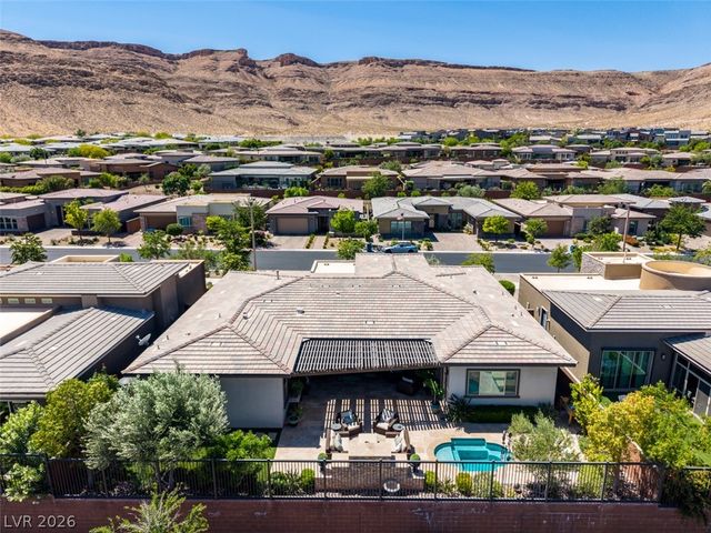 6842 Regency Crest Drive, Las Vegas, NV 89148