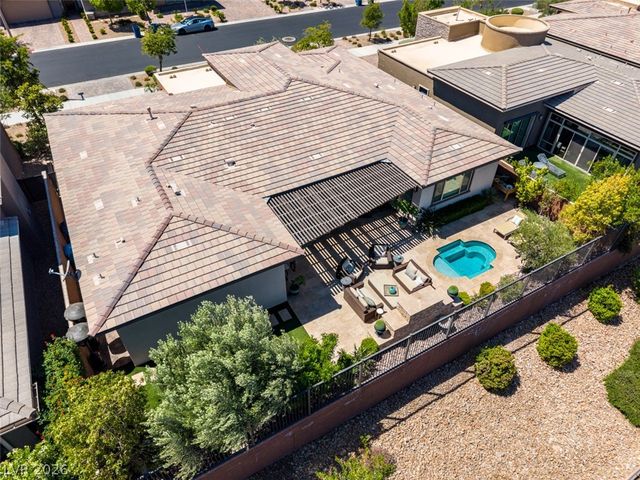 6842 Regency Crest Drive, Las Vegas, NV 89148