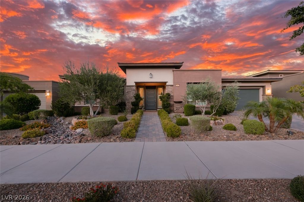 6842 Regency Crest Drive, Las Vegas, NV 89148