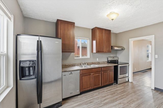 813 E Courtland Ave, Spokane, WA 99207