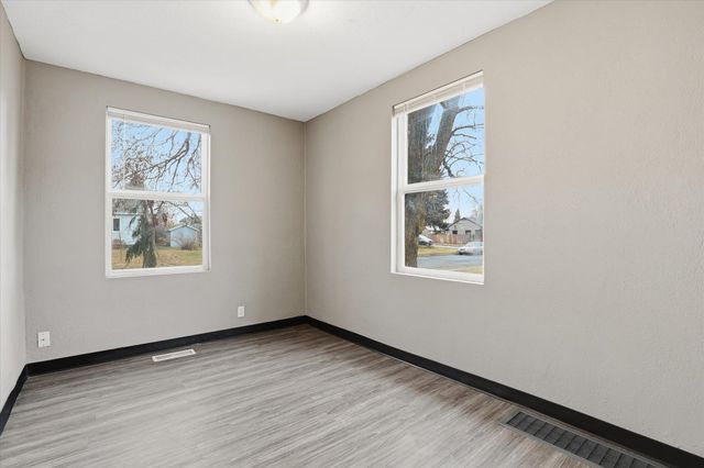 813 E Courtland Ave, Spokane, WA 99207