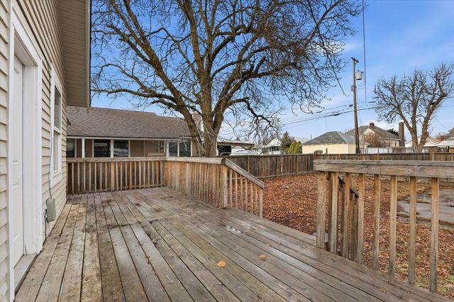 813 E Courtland Ave, Spokane, WA 99207