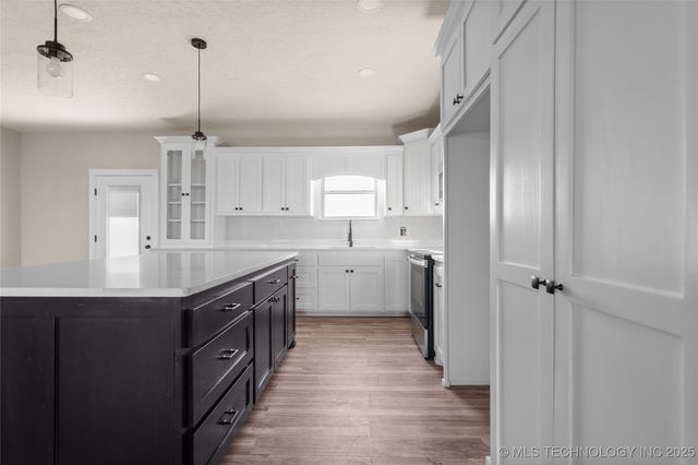 12499 Fox Hollow Road, Marietta, OK 73448