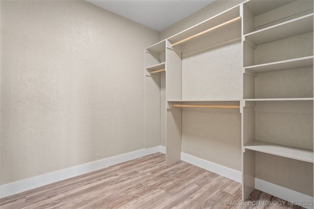 12499 Fox Hollow Road, Marietta, OK 73448