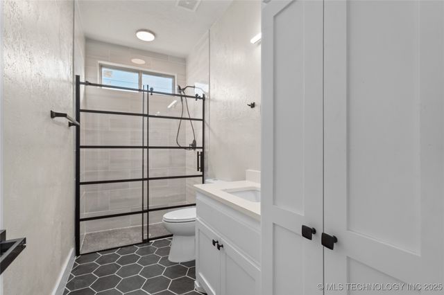 12499 Fox Hollow Road, Marietta, OK 73448