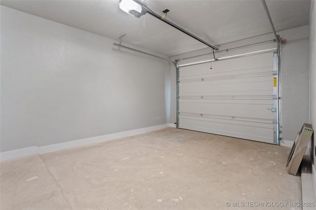 12499 Fox Hollow Road, Marietta, OK 73448