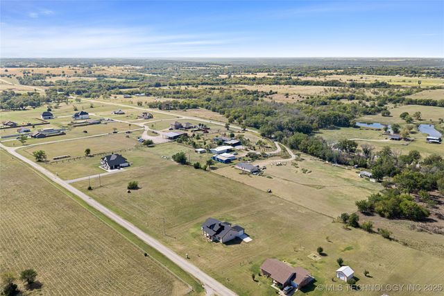12499 Fox Hollow Road, Marietta, OK 73448