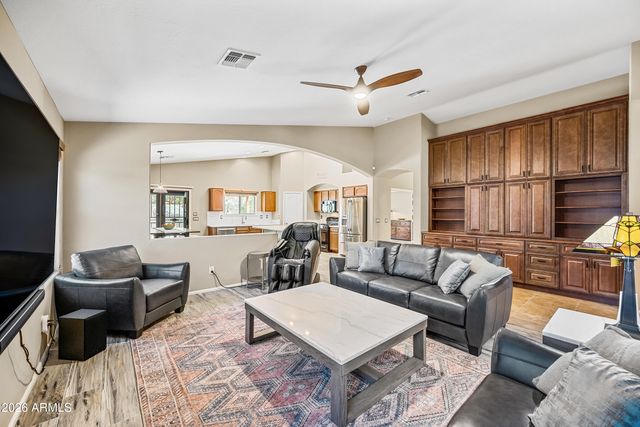 3896 E ARAGONITE Lane, San Tan Valley, AZ 85143