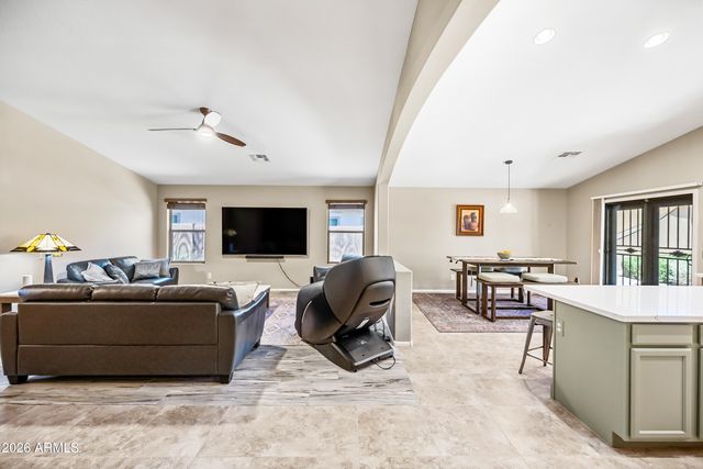 3896 E ARAGONITE Lane, San Tan Valley, AZ 85143