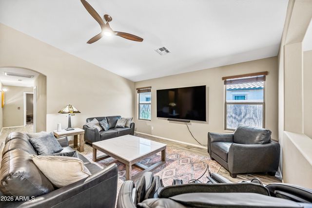 3896 E ARAGONITE Lane, San Tan Valley, AZ 85143